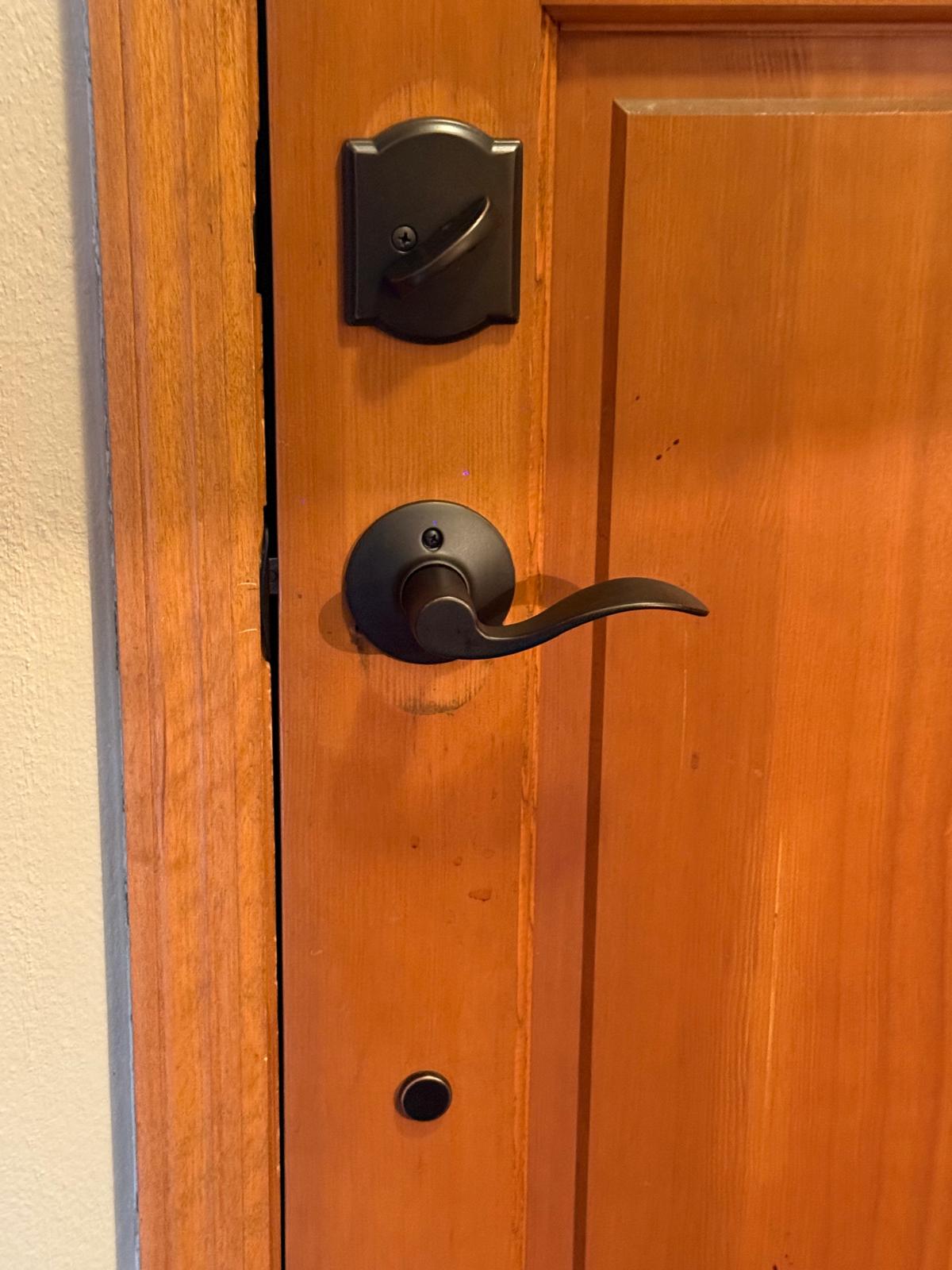 Before and after front door locks change (5)