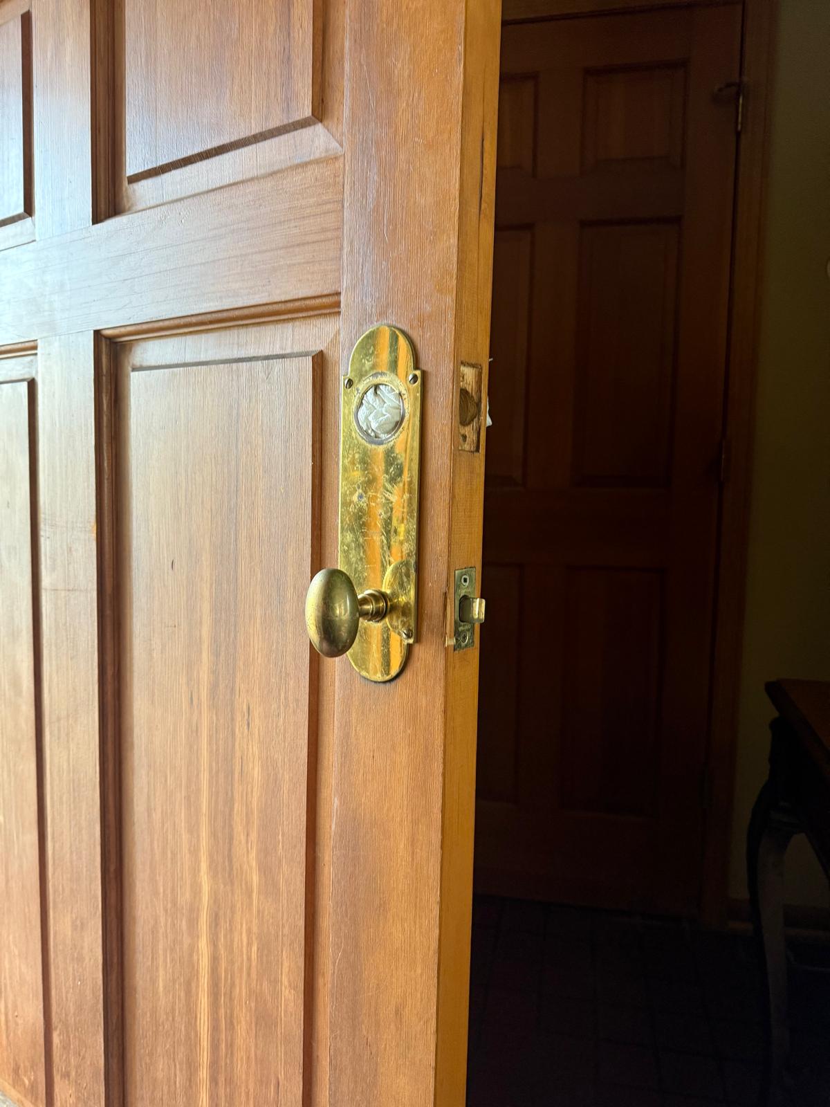 Before and after front door locks change (8)